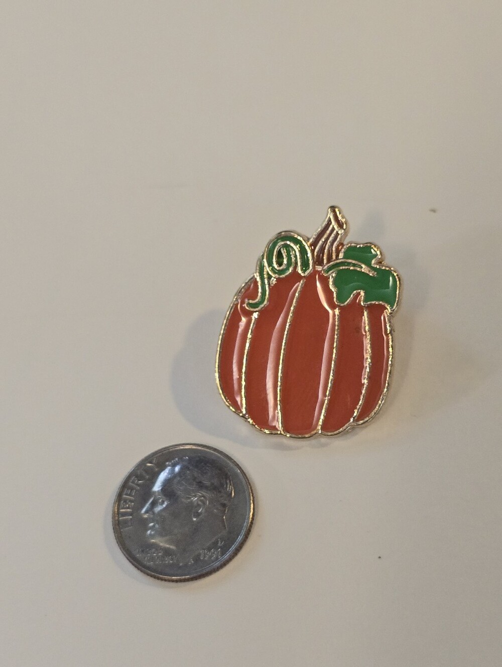 Pumpkin Pin - Picture 2 of 3